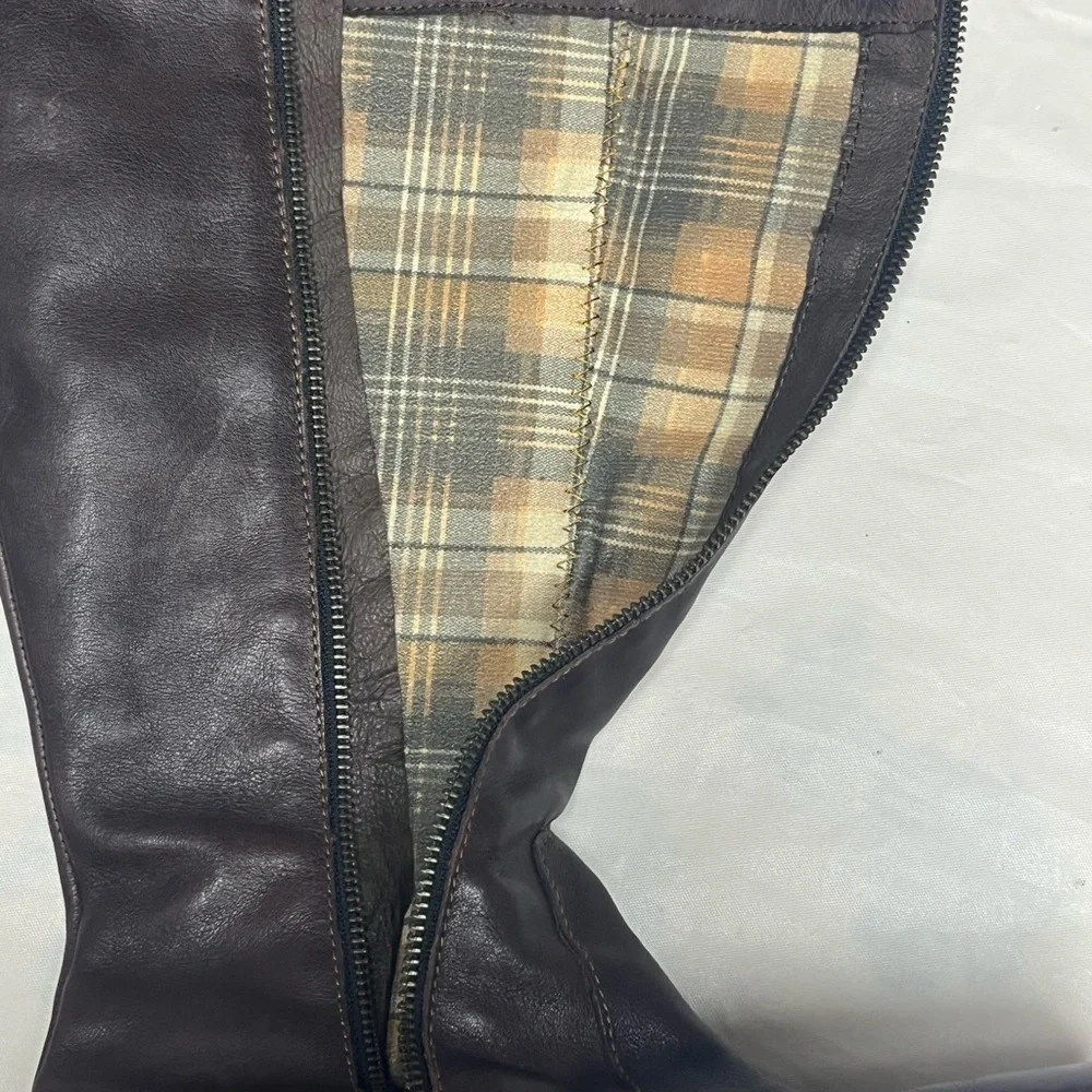 Born Dark Brown Leather Knee Buckle Zip Boots SZ 7
